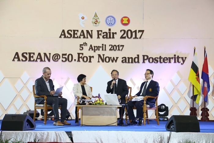 ส่วนพัฒนาความสัมพันธ์ระหว่างประเทศ จัดเสวนาครบรอบ 50 ปีประชาคมอาเซียน เชิญนักวิชาการถกเข้มภายใต้หัวข้อ ASEAN@50 :For Now and Posterity